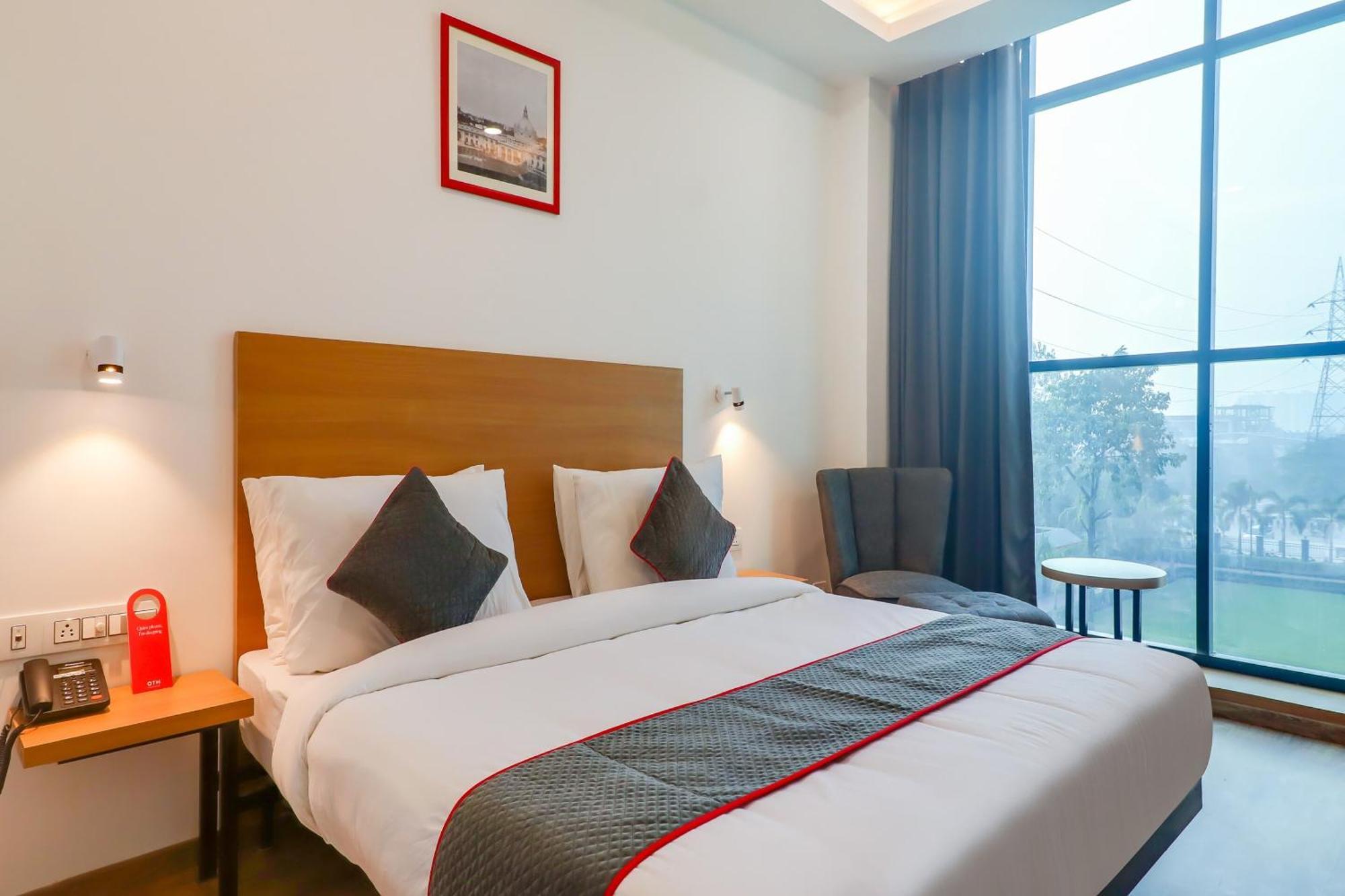 Super Townhouse Jashn Hotel Chinhat Exterior foto