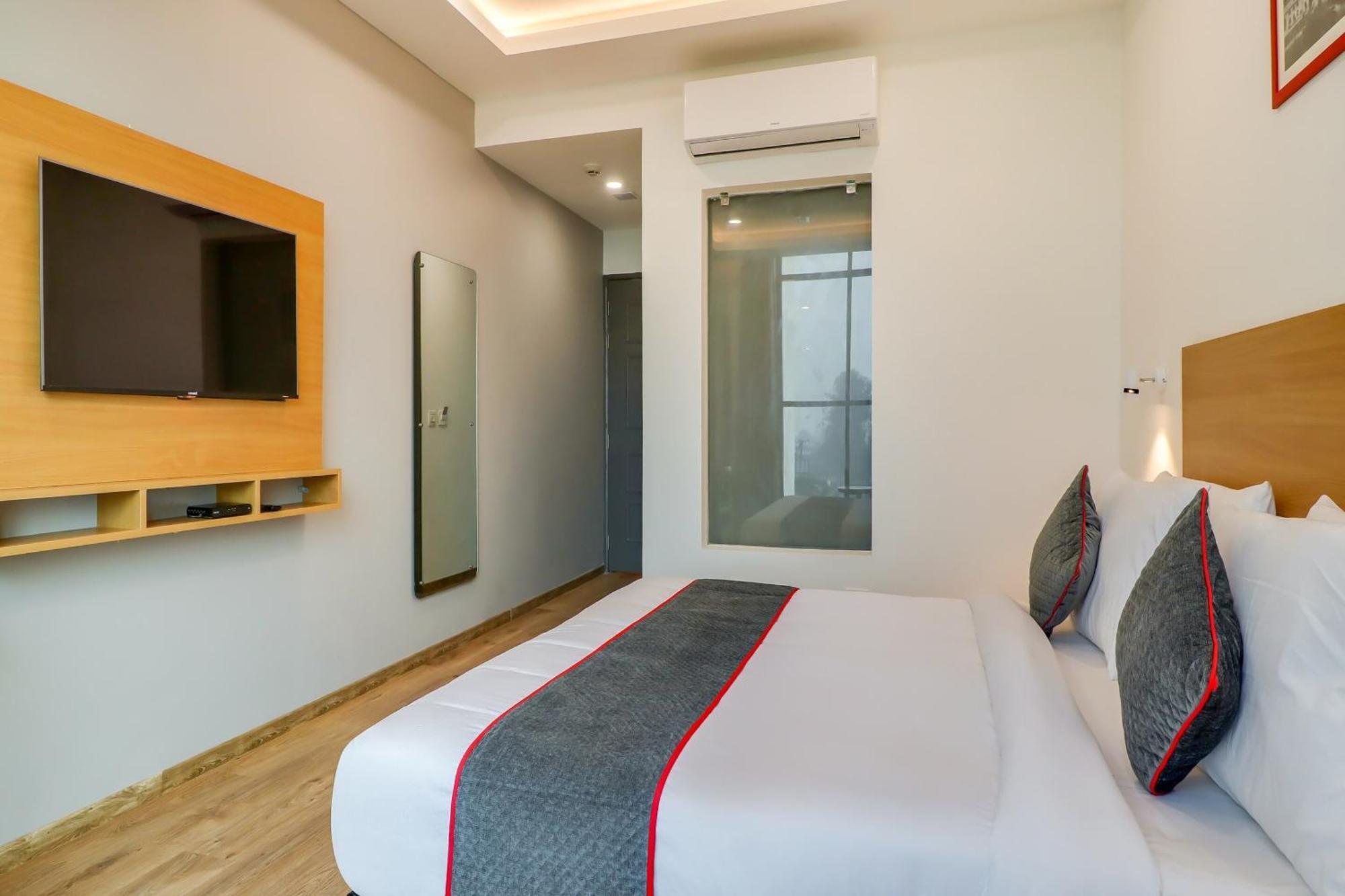 Super Townhouse Jashn Hotel Chinhat Exterior foto