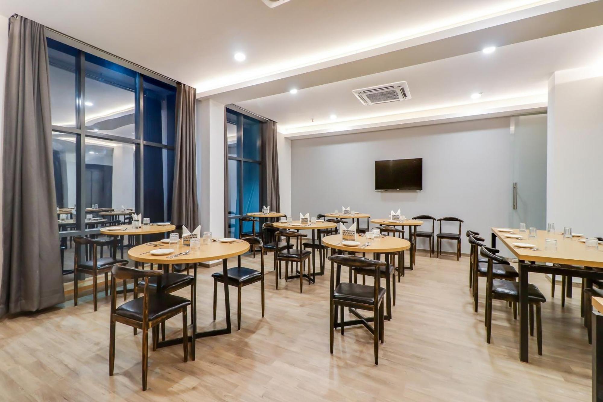 Super Townhouse Jashn Hotel Chinhat Exterior foto