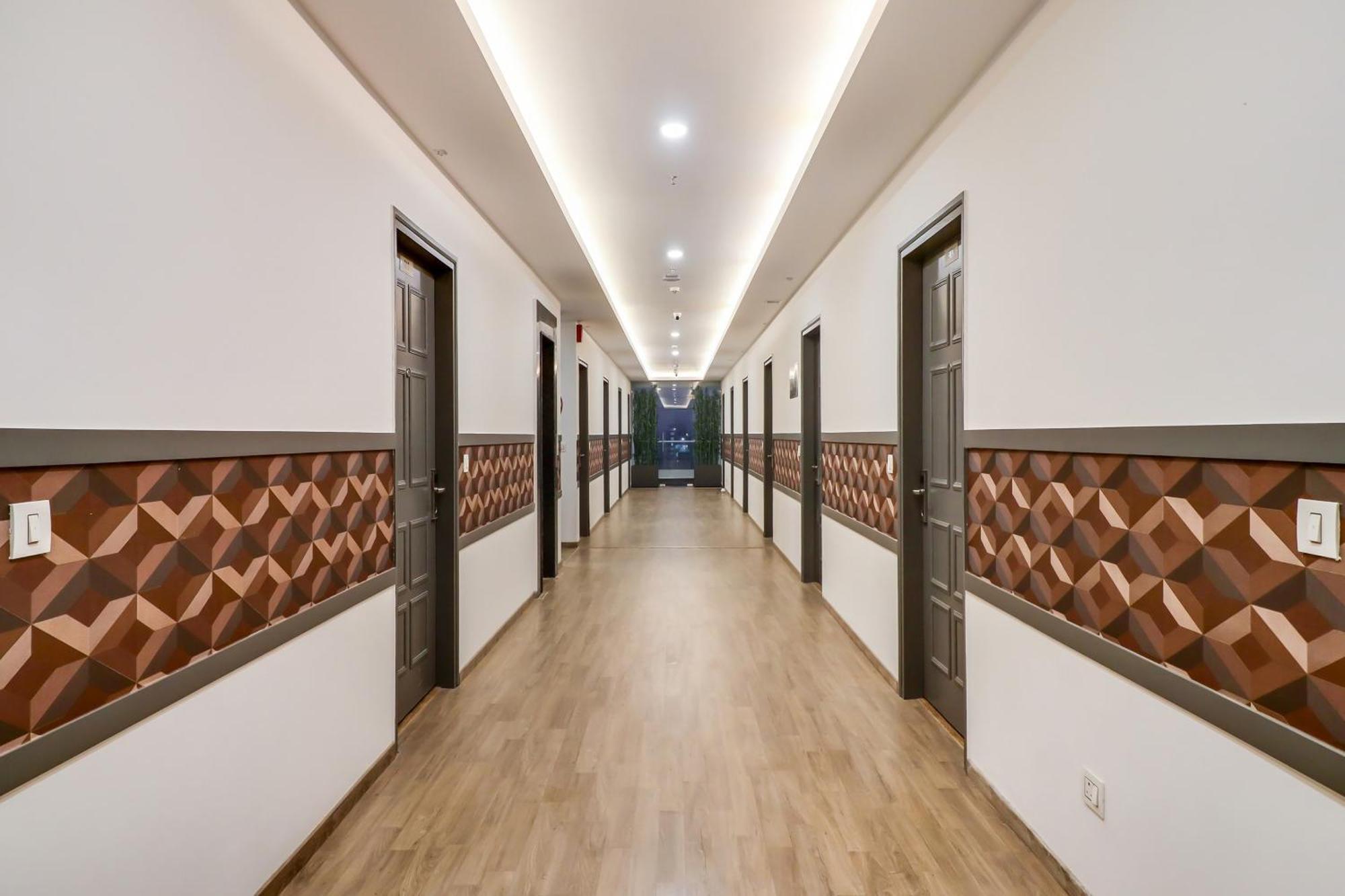 Super Townhouse Jashn Hotel Chinhat Exterior foto